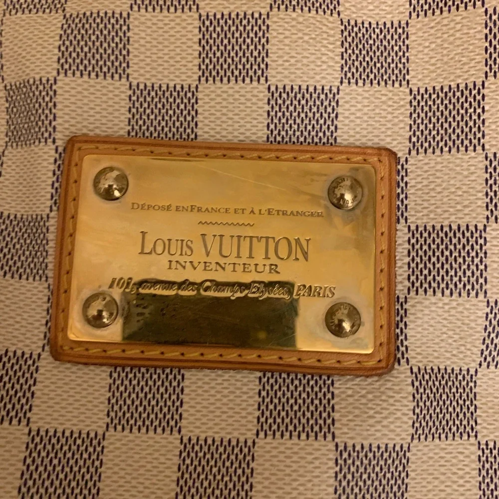Authentic, like new, great condition Luise Vuitton hobo, cream checkers …